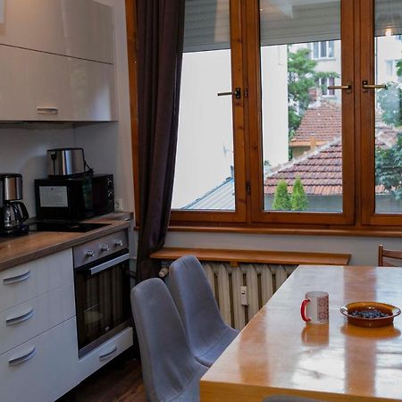 Central Sofia 3-Bedroom Apartment - Urban Art Gallery - Free Parking! المظهر الخارجي الصورة