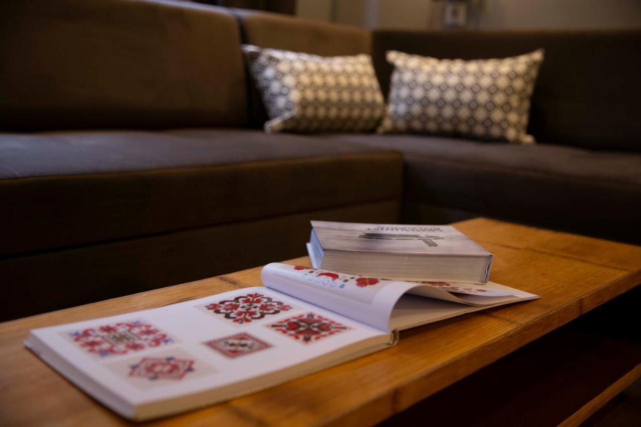 Central Sofia 3-Bedroom Apartment - Urban Art Gallery - Free Parking! المظهر الخارجي الصورة
