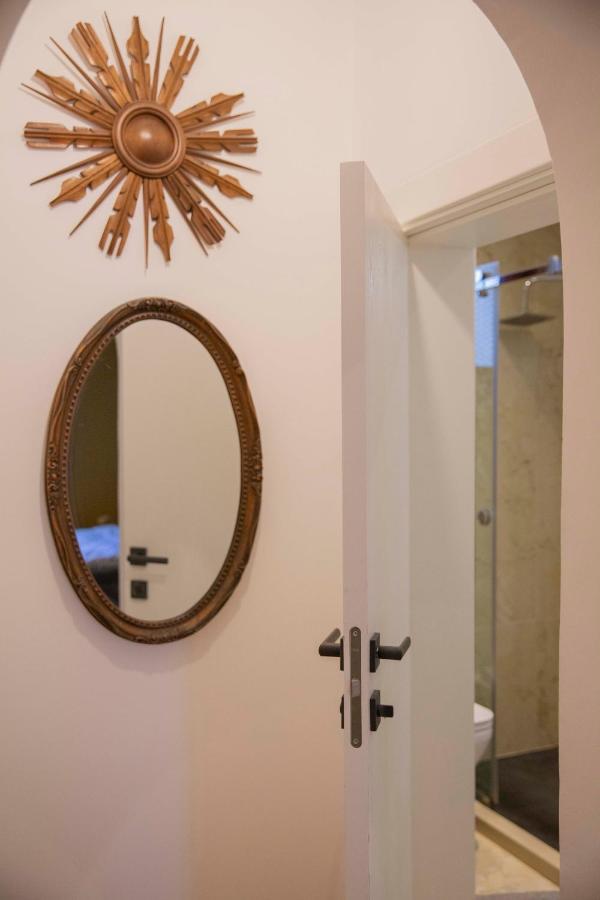 Central Sofia 3-Bedroom Apartment - Urban Art Gallery - Free Parking! المظهر الخارجي الصورة